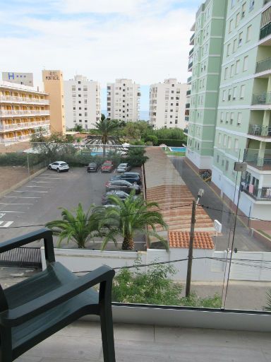 Hotel Bersoca, Benicássim, Spanien, Balkon mit Stuhl und Blick Mittelmeer