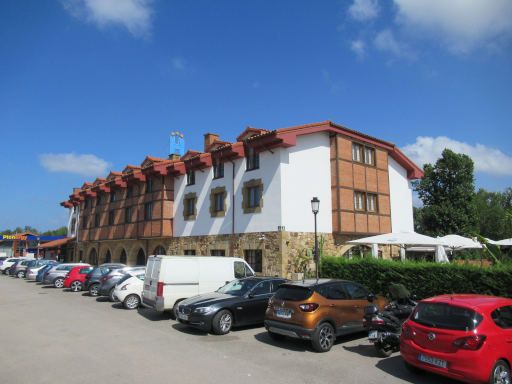 Hotel Cueli, Viveda - Santillana del mar, Spanien, Außenansicht in der Avenida de Severiano Ballesteros 134, 39130 Viveda - Santillana del mar