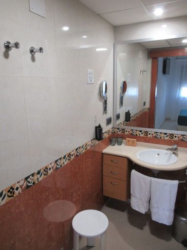 Hotel Daniya Denia, Dénia, Spanien, Bad mit Waschtisch