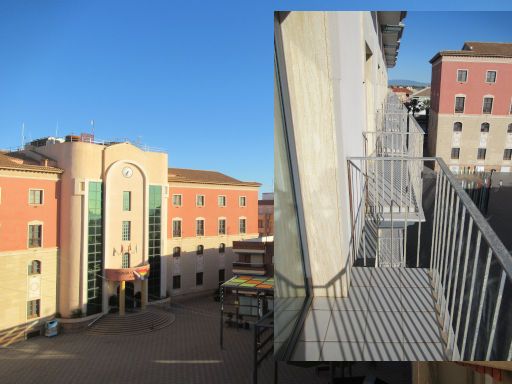 Hotel Ibersol Atrio del Mar, Los Alc&aacute;zares, Spanien, Ausblick auf das Rathaus und Ansicht schmaler Balkon