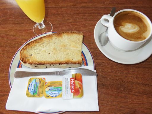 Hotel Medulio, Las Médulas, Spanien, Frühstück Orangensaft, Café con leche, Toast, Butter und Marmelade