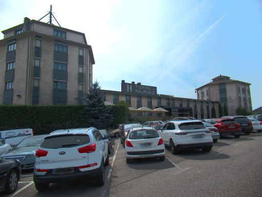 Hotel Torre de Núñez, Lugo, Spanien, Außenansicht vom Parkplatz an der Carretera N VI, Km 497, 27160 Lugo