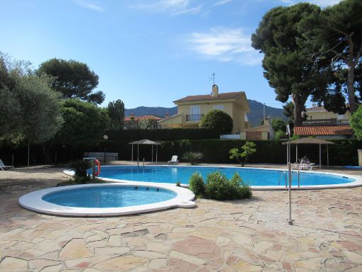 Hotel Vista Alegre, Benicássim, Spanien, Schwimmbecken und Liegestühle