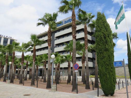 ibis budget Sevilla, Spanien, Außenansicht von der Fußgängerzone