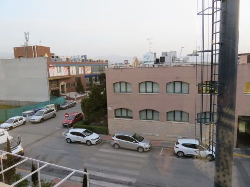 Ibis Granada, Spanien, Blick aus Zimmer 218 auf das gegenüberliegende Bürogebäude