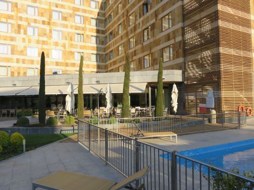 Novotel Valladolid, Terrasse und Schwimmbecken