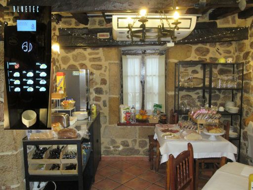 Pension Restaurant Casa Paulino, Los Corrales de Buelna, Spanien, Fr&uuml;hst&uuml;ck Buffet und Bluetec Kaffeeautomat