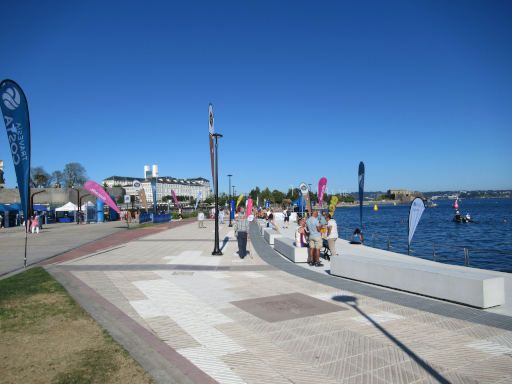 Traves&iacute;a Costa 2026, A Coru&ntilde;a, Spanien, Hafenpromenade O Parrote