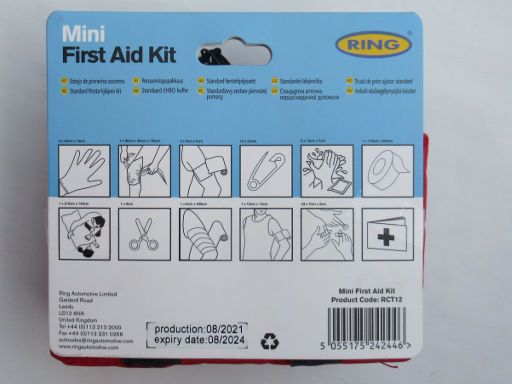 Carter-Cash, Alcalá de Henares, Spanien, Ring® Mini First Aid Kit RCT12 Hinweise Anwendung und Haltbarkeitsdatum