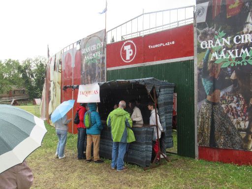 Gran Circus Maximus 2022, Alcalá de Henares, Spanien, Kassenhäuschen mit Absage wegen Regen