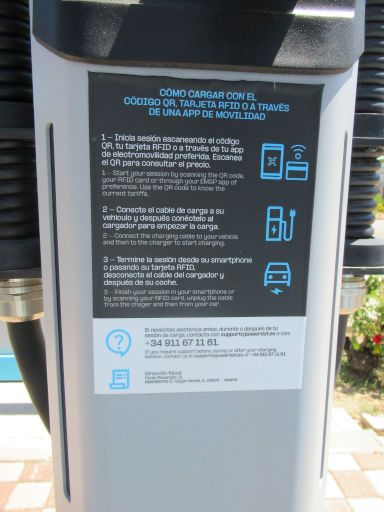 Powerdot, Ladesäulen, Elektrofahrzeuge, Alcalá de Henares, Spanien, Bedienungsanleitung an der Ladesäule