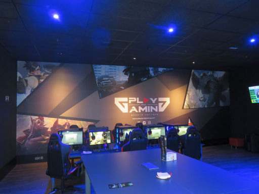 Play and Gaming esports centers, Alcalá de Henares, Spanien, Bereich mit 20 PC