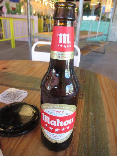 The Fitzgerald™, Alcalá de Henares, Spanien, Mahou Bier 0,33 Liter Glasflasche