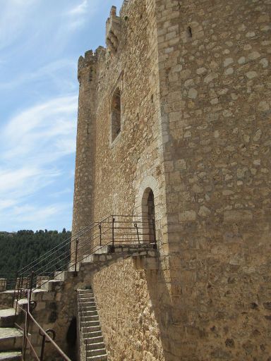 Burg, Alcalá del Júcar, Spanien, Treppe in die erste Etage