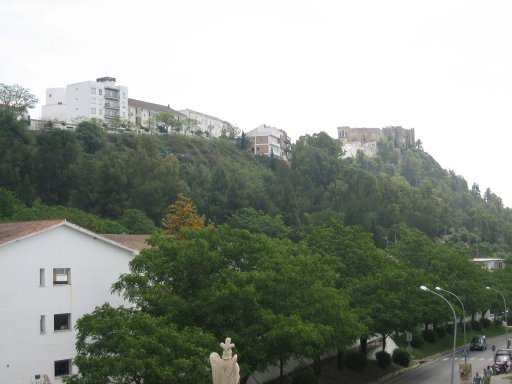 Arcos de la Frontera, Spanien, Blick vom kostenlosen Parkplatz auf die Stadt