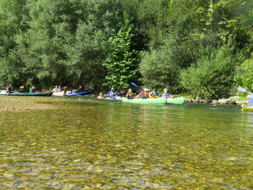 Frontera Verde Aventura, Kanufahrt, Arriondas, Spanien, Frontera Verde Aventura, Stromschnellen auf dem ruhigen Río Sella