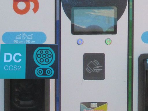 galp, BMW Gruppe, MINI, Ladesäulen, Elektrofahrzeuge, Arroyomolinos, Spanien, Ladesäule Stecker CCS Combo Type 2, Bildschirm und Kartenlesegerät