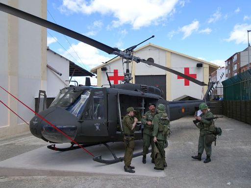 Belorado, Spanien, Expohistórica 2019, Hubschrauber vom Typ Bell UH-1D