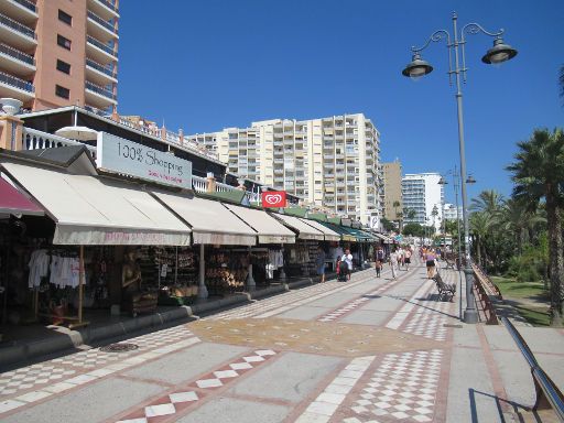 Benalmádena Costa, Spanien, Ladengeschäfte, Restaurants, Bars an der Strandpromenade Malapesquera