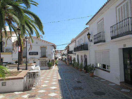 Benalmádena, Spanien, typische Gasse