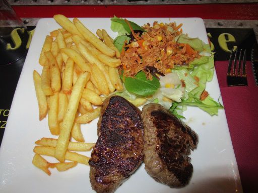 Restaurant Steak House Golden Bull, Benidorm, Spanien, 300 g Fillet Steak mit Bier für 19,90 €