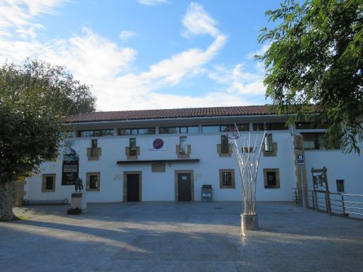 Museo Memorial del Cintur&oacute;n de Hierro, Berango, Spanien, Au&szlig;enansicht Avenida de Sim&oacute;n Otxandategi 64, 48640 Berango