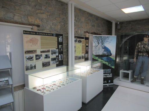 Museo Memorial del Cintur&oacute;n de Hierro, Berango, Spanien, Ausstellungsraum