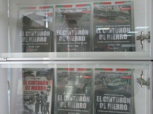 Museo Memorial del Cintur&oacute;n de Hierro, Berango, Spanien, verschiedene B&uuml;cher &uuml;ber El Cintur&oacute;n de Hierro
