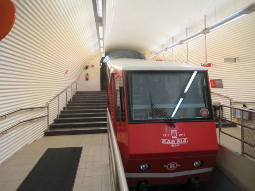 Standseilbahn, Artxanda, Bilbao, Spanien, Zug in der Talstation