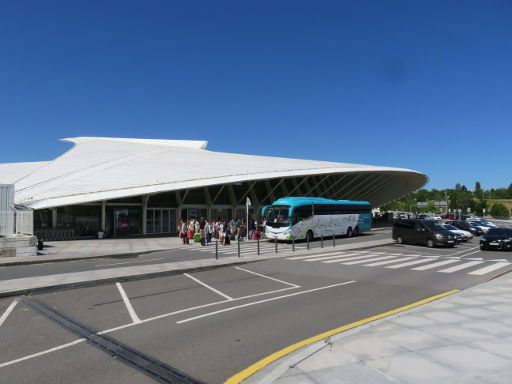 Flughafen Bilbao, BIO, Spanien, Außenansicht Abflugebene