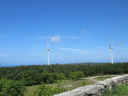 Mirador Monte do Faro, Brantuas - Ponteceso, Spanien, Monte do Faro Blick auf Windkraftanlagen