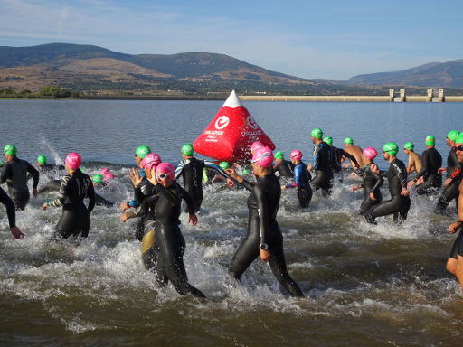 Sailfish - Challenge Family, Schwimmwettbewerb 2018, Buitrago del Lozoya, Spanien, Start 3800 Meter Rennen