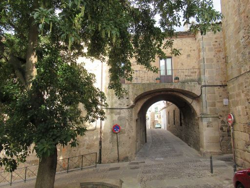 Cáceres, Spanien, Architektur, Stadttor Puerta de Coria oder del Socorro