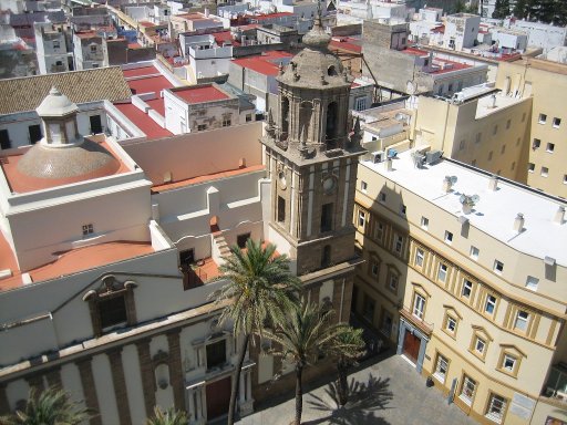 Cádiz, Spanien, Torre de Poniente Blick auf die Kirche nebenan