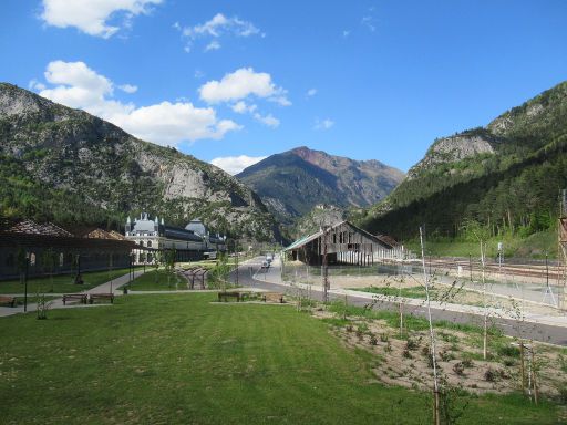 Führung historischer Bahnhof, Canfranc-Estación, Spanien, Blick auf das Bahngelände vom Süden