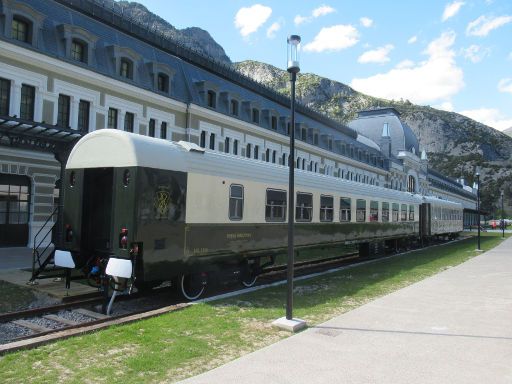 Historischer Bahnhof, Canfranc-Estación, Spanien, Restaurant im Speisewagen