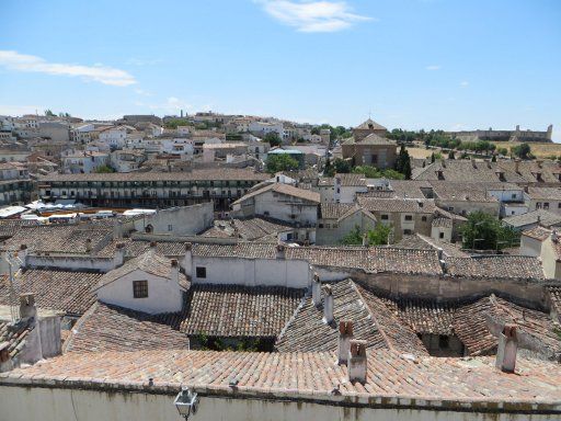 Chinchón, Spanien, Blick vom Theater Lope de Vega auf den Plaza Mayor