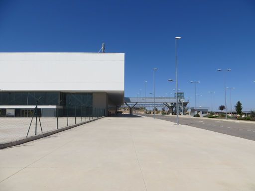 Ciudad Real, Flughafen CQM, Spanien, Einbahnstraße vor dem Flughafengebäude