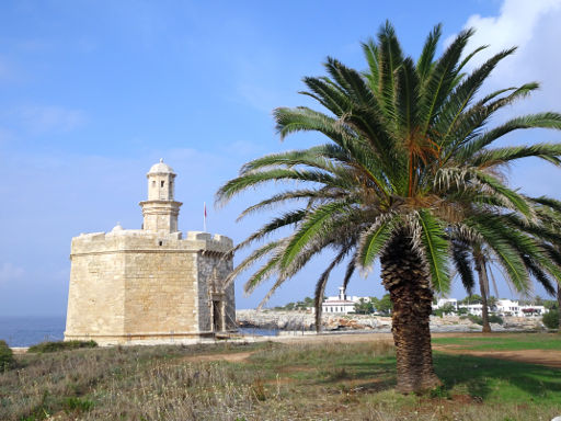 Ciutadella, Menorca, Spanien, Wachturm an der Einfahrt zum Hafen