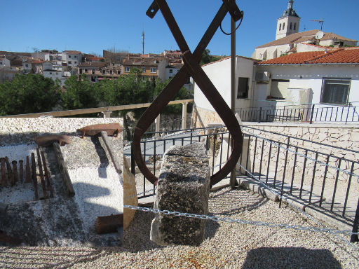 Museo de Piedra, Colmenar de Oreja, Werkzeuge und Kran