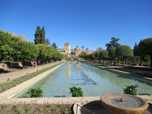 Alcázar de los Reyes Cristianos, Córdoba, Spanien, Garten mit Springbrunnen