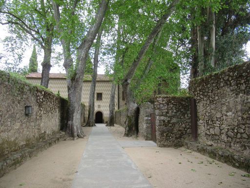 Kloster San Jerónimo und Palast Karl V., Cuacos de Yuste, Spanien, Gang zur Sicherheitskontrolle und Eintrittskarten