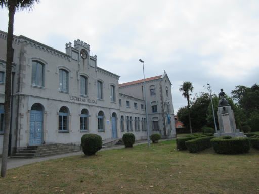 La Quinta de Selgas, Cudillero, Spanien, Schulgeb&auml;ude au&szlig;erhalb vom Gel&auml;nde