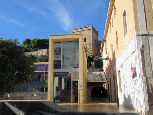 Dénia, Spanien, Tourismusinformation am Plaza del Consell