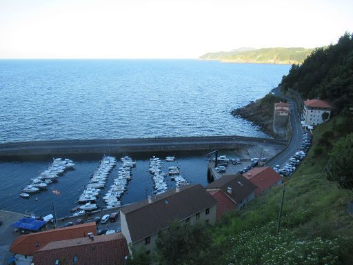 Elantxobe, Spanien, Hafen mit Sportbooten