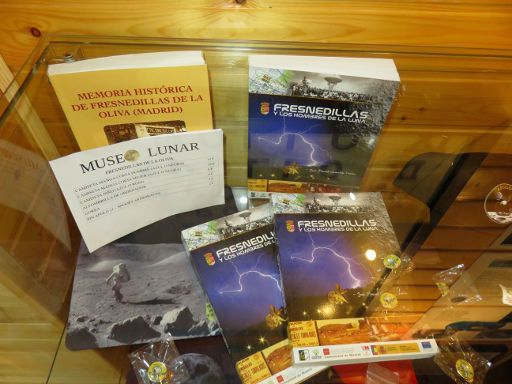 Museo Lunar, Fresnedillas de la Oliva, Madrid, Spanien, Andenken und Bücher