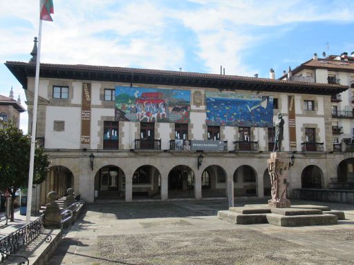 Friedensmuseum Gernika, Gernika-Lumo, Spanien, Museo de la paz de Gernika, Foru Plaza 1, 48300 Gernika-Lumo