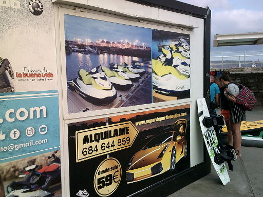 Motos de Agua Poniente, Lamborghini fahren, Gijón, Spanien, Motos de Agua Poniente, Bürocontainer