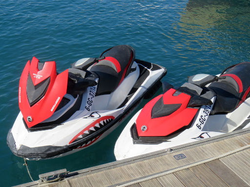 Blue Active Sport, Jet-ski, Costa Meloneras, Gran Canaria, Spanien, Sea-Doo® Jet-ski GTS Stauraum und Sitzbank