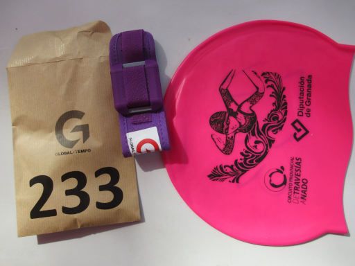 X Traves&iacute;a a nado Universidad de Granada, 2026, Stausee Cubillas, Schwimmwettbewerb, Albolote, Granada, Spanien, Starterpaket mit Badekappe Chip Zeitmessung